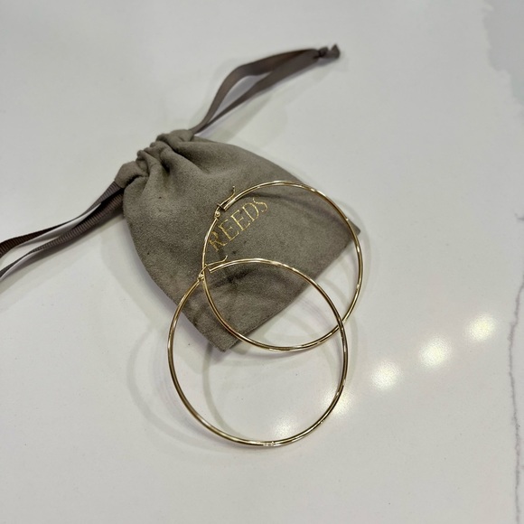 REEDS 14K Gold Hoop Earrings - Picture 3 of 8